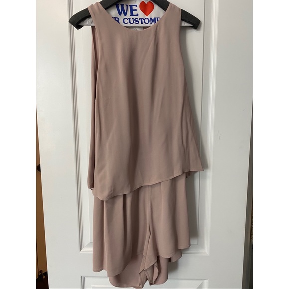 Aritzia Babaton shorts jumper - Picture 2 of 4